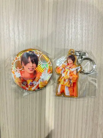 리얼 피스 카즈우 캐릭터 키링과 배지 세트 하라주쿠 페스티벌