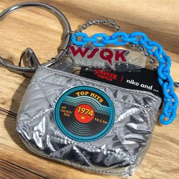 [ 당일 발송 ] 기묘한 이야기 niko and 파우치 실버