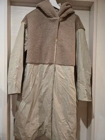 MB 베이지 보아 자켓