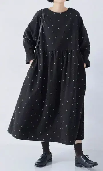 택 포함 새상품 D*g*y 코튼 기모 뒤틀림 도트 프린트 원피스