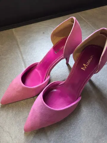 M.deux 스웨이드 펌프스