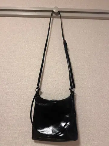 KBF 블랙 합성 피혁 숄더백