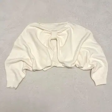 mily bilet 프론트 리본 니트 스웨터 걸리시 짧은 기장 미색 M