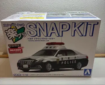 [ 미개봉 새상품 ] 락플라 SNAP KIT 도요타 크라운 패트롤카