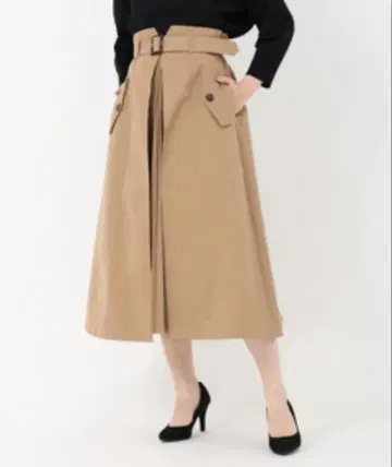 미사용 새상품 스트로베리 필드 베이지 플레어 스커트 사이즈 2