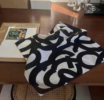 유리카 아쿠츠 반다나 블랙