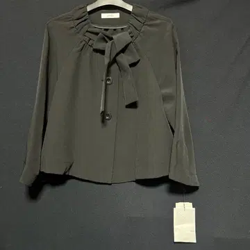 택 포함 미사용 새상품 정가 27000엔 FENNEL 블랙 노카라 자켓