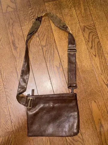 B.stuff 브라운 가죽 숄더백