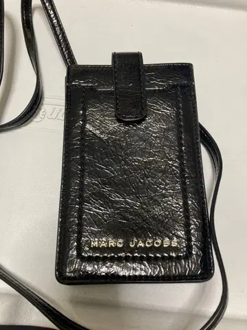 마크 제이콥스 블랙 스마트폰 숄더백