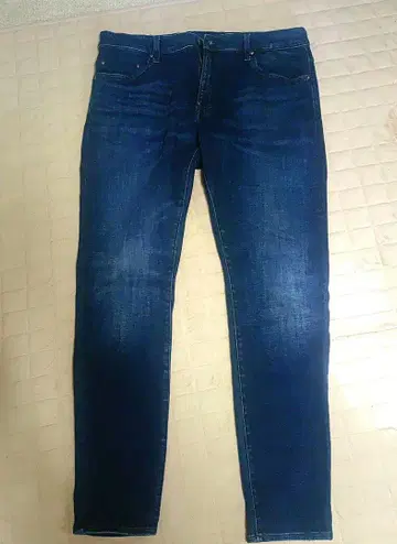 다크 블루 슬림 핏 데님