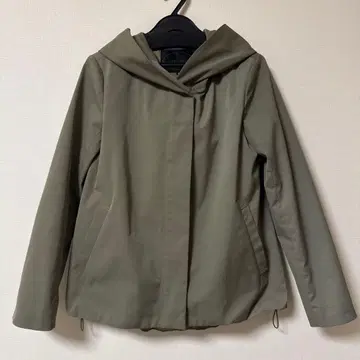 UNTITLED 카키색 후드 부착 마운틴 후드티