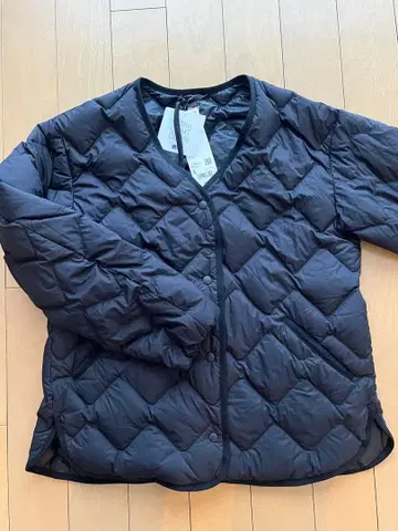 새상품 상태 UNIQLO 울트라 라이트 다운 릴랙스 자켓 S 블랙
