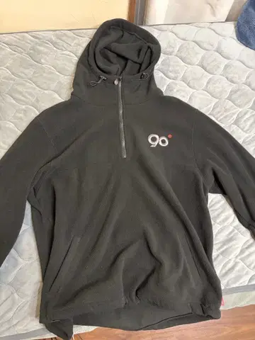 9090 로고 후드티