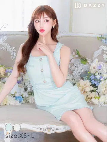 민트 그린 버튼 달린 드레스