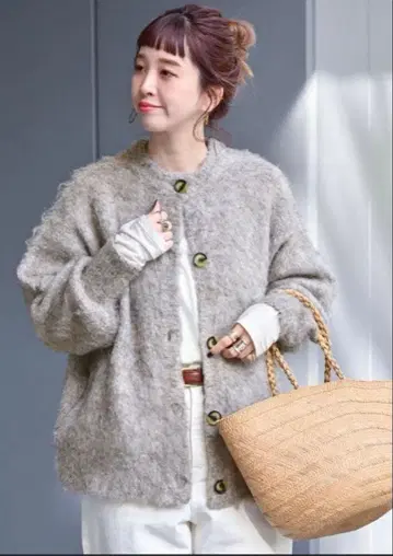 B.C STOCK 베이지 모헤어 혼방 가디건