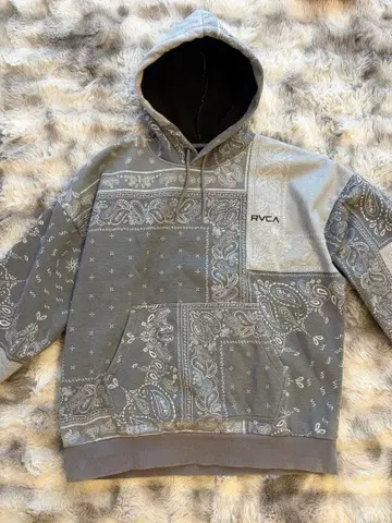 RVCA 페이즐리 무늬 셋업