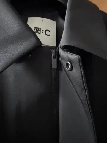 할인 새상품 UNIQLO C 퍼프 테크 하프 코트 스텐칼라 L 블랙