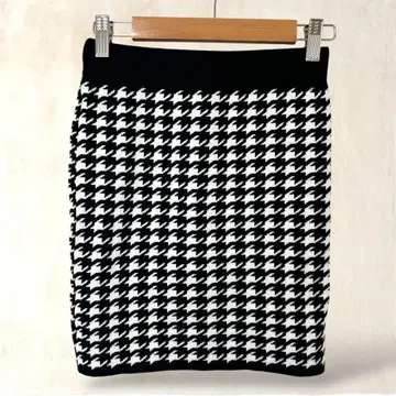 [스키니 립] 미니 타이트 스커트 모노톤 M 하운드투스 아크릴 새상품급