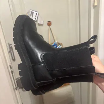 블랙 가죽 사이드 고어 부츠