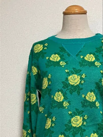 뮤베르 꽃무늬 니트 스웨터 긴팔 그린 컬러