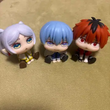 장송의 프리렌 큐룽하게 쳐다보는 포즈 3체 세트