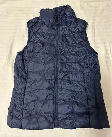 새상품급 UNIQLO 유니클로 울트라 라이트 다운 베스트