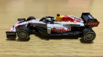 토미카 레드불 레이싱 혼다 RB16B No.33 아리가토 컬러