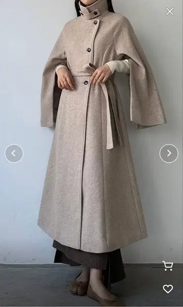 Louere 2way 슬릿 슬리브 하이넥 플레어 코트