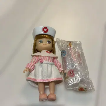 리카짱 간호사 인형