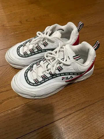 FILA 스니커즈