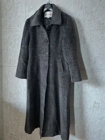 그레이 울 혼방 버튼 달린 롱 코트