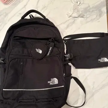 THE NORTH FACE 블랙 백팩