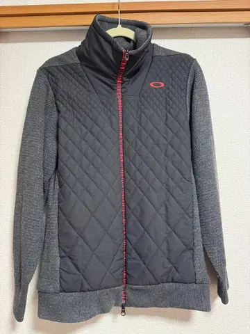 Oakley 그레이 퀼팅 자켓 하이넥