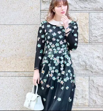 [ 새상품급 ] 체스티 꽃무늬 원피스