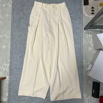 VELNUS 아이보리 와이드 팬츠 플리츠