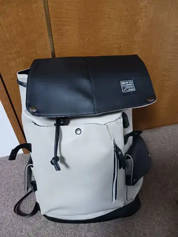 HEDY 롤탑 백팩 화이트/블랙