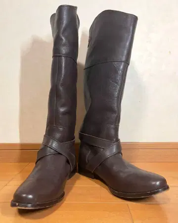 다크 브라운 가죽 롱 부츠 로우힐 40(25.0)