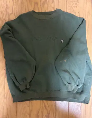 올리브 그린 자수 로고 트레이닝복