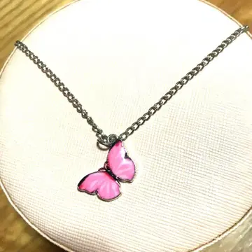 핑크 나비 목걸이