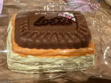 ZULALA 스퀴즈 미사용 새상품 크림 느낌