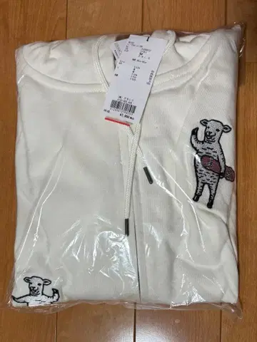 [ 새상품 ] 그라니프 M 사이즈 라무 초프 후드티