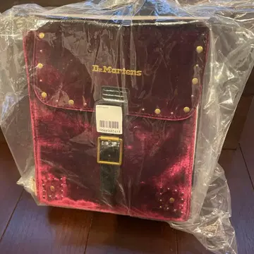 [ 미사용 새상품 ] Dr. Martens 버건디 벨벳 백팩