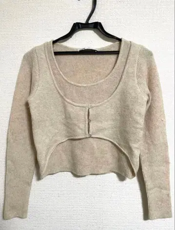 ZARA 레어템 버튼 울 혼방 스웨터