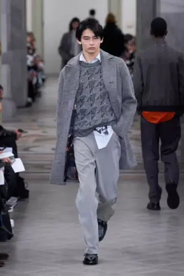 25AW 빅 하운드 투스 크루넥 니트