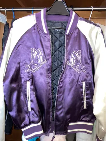 덤플래퍼 LAW OF JANGLE 나비 자수 스카잔 S