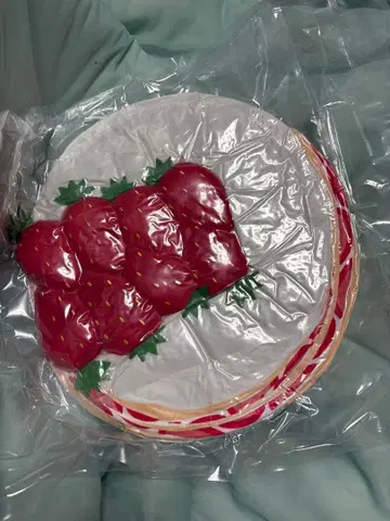 딸기 홀 케이크 봉제 인형 생크림 미개봉 새상품