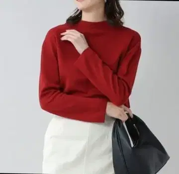 새상품급! 언타이틀 밀라노 리브 보틀넥 니트 레드 2LT