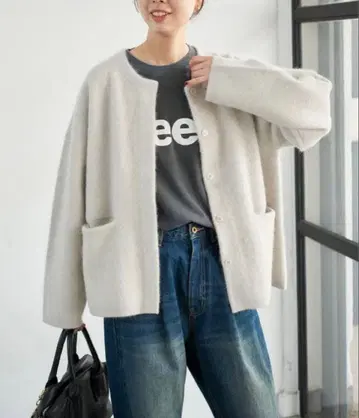 이번 시즌 울 폭스 니트 자켓 스픽앤스팬