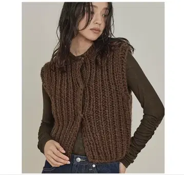 titivate 브라운 니트 베스트