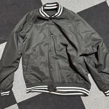 바시티 자켓 블랙